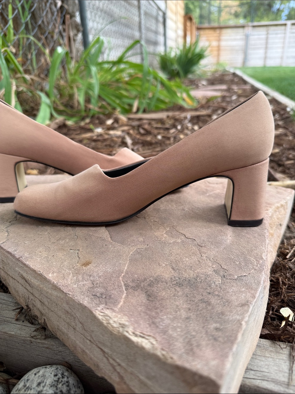 Ann Marino Nude Blush Mid Block Heel Pumps
